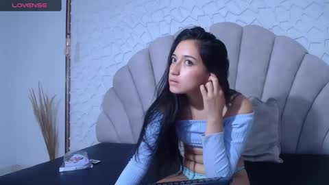 mia_prince_ online show from April 9, 2026, 6:24 pm