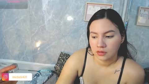 mia reys online show from February 3, 2026, 2:11 pm