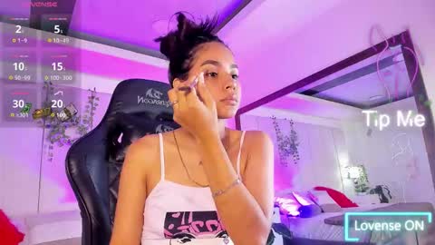 mia rousse25 online show from February 17, 2026, 3:08 pm