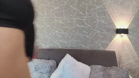 Snapshot of mia_roux13 chatting on January 19, 2025, 7:15 pm Mia Roux online show from January 19, 2025, 7:15 pm