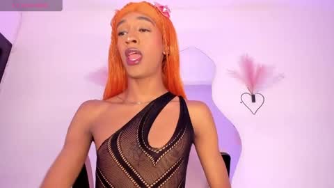 Snapshot of mia_royal chatting on May 9, 2026, 1:16 pm mia_royal online show from May 9, 2026, 1:16 pm