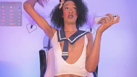 Snapshot of mia_royal chatting on May 28, 2026, 5:43 pm mia_royal online show from May 28, 2026, 5:43 pm