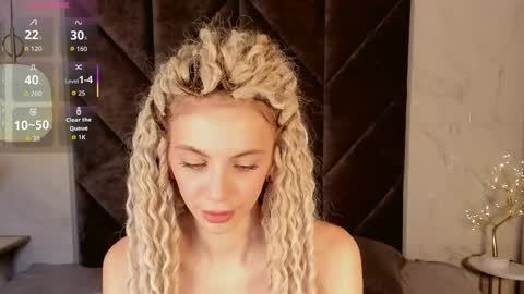 Mia online show from October 28, 2025, 8:51 am