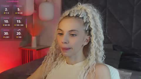 Snapshot of mia_silk chatting on January 13, 2026, 6:08 am Mia online show from January 13, 2026, 6:08 am