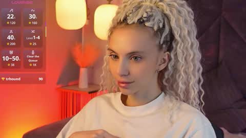 Snapshot of mia_silk chatting on January 16, 2026, 6:17 am Mia online show from January 16, 2026, 6:17 am