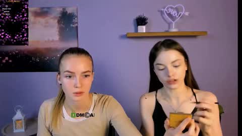 mia_starrr_ online show from November 12, 2025, 9:53 am