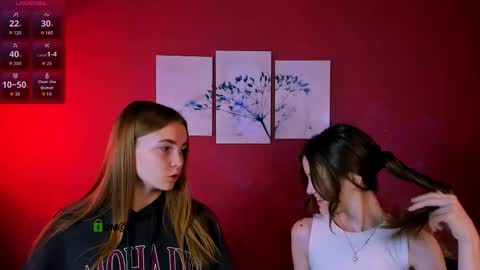 mia_starrr_ online show from November 21, 2025, 9:41 am