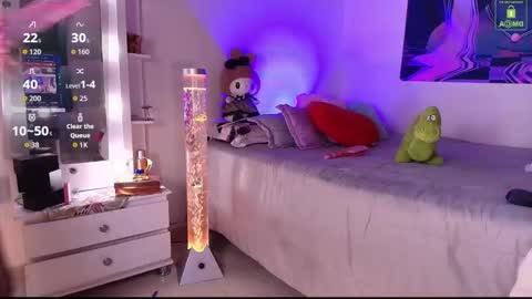 Snapshot of mia_starss chatting on March 7, 2026, 3:47 am Mia online show from March 7, 2026, 3:47 am