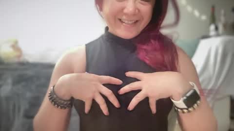 Snapshot of mia_temptress chatting on April 12, 2026, 2:38 am Mia online show from April 12, 2026, 2:38 am