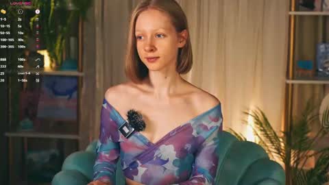Snapshot of mia_vebes chatting on July 12, 2026, 1:46 pm Mia online show from July 12, 2026, 1:46 pm