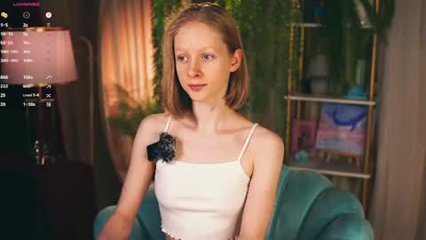 Snapshot of mia_vebes chatting on July 21, 2026, 4:42 pm Mia online show from July 21, 2026, 4:42 pm