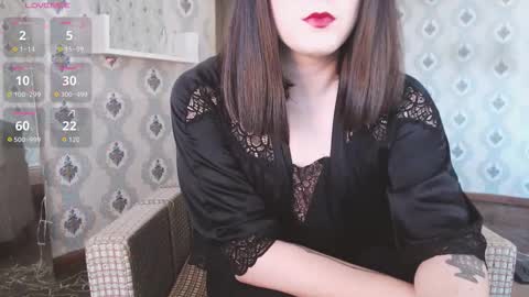 mia_wallase online show from October 1, 2025, 7:25 am