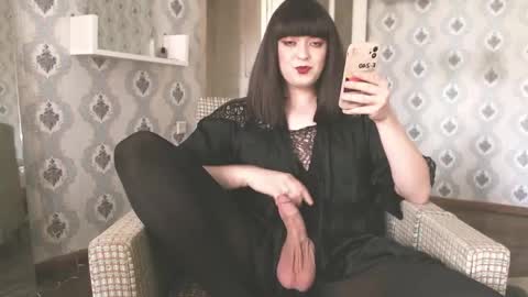mia_wallase online show from May 16, 2026, 2:49 pm