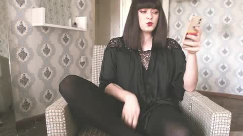 mia_wallase online show from May 24, 2026, 4:06 am