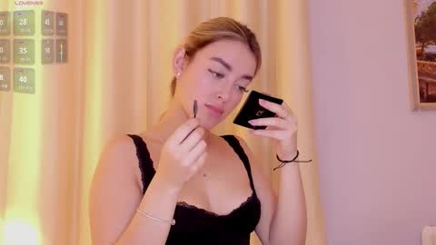 Snapshot of mia_white11 chatting on January 6, 2026, 12:53 pm Mia White online show from January 6, 2026, 12:53 pm