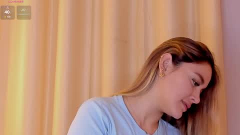 Snapshot of mia_white11 chatting on April 17, 2026, 2:53 pm Mia White online show from April 17, 2026, 2:53 pm