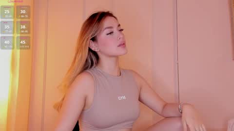 Snapshot of mia_white11 chatting on April 29, 2026, 6:25 pm Mia White online show from April 29, 2026, 6:25 pm