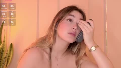 Snapshot of mia_white11 chatting on May 18, 2026, 1:06 pm Mia White online show from May 18, 2026, 1:06 pm