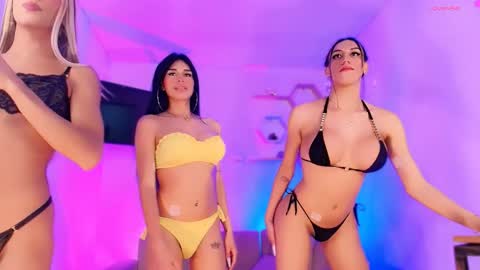     online show from January 28, 2025, 3:04 pm