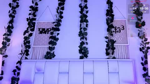 Mia online show from March 15, 2026, 11:38 am