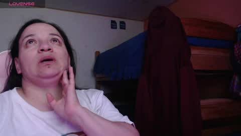Snapshot of miaabrownn chatting on April 22, 2026, 3:53 am MIA online show from April 22, 2026, 3:53 am