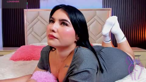 Miaa Farrel online show from January 8, 2026, 7:05 pm