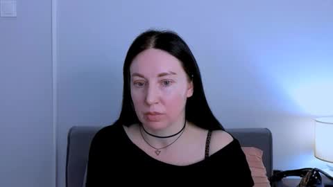 Mia online show from March 10, 2026, 4:12 pm