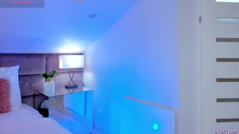 Snapshot of miaamuse chatting on November 20, 2025, 9:03 pm Mia online show from November 20, 2025, 9:03 pm