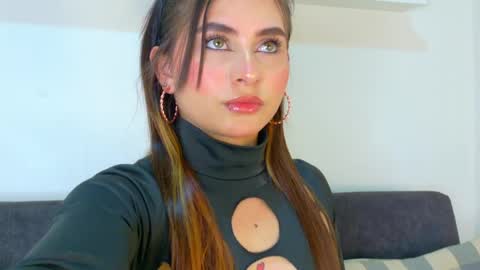 miaanderson__ online show from May 10, 2026, 11:26 am