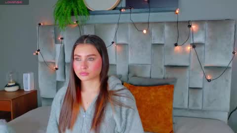 miaanderson__ online show from May 18, 2026, 12:55 pm
