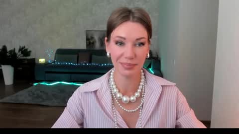 Snapshot of miababy14 chatting on June 5, 2026, 4:30 am Mia online show from June 5, 2026, 4:30 am