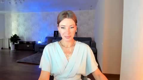 Mia online show from July 7, 2026, 4:26 am