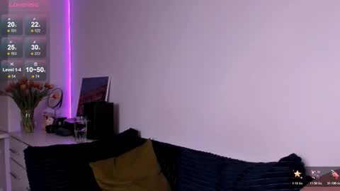 Snapshot of miabellee_ chatting on March 7, 2026, 8:28 pm mia online show from March 7, 2026, 8:28 pm
