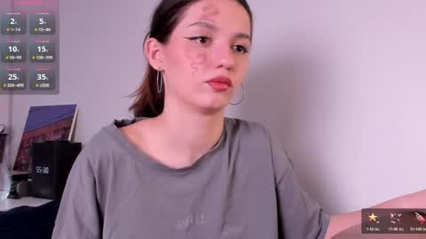 Snapshot of miabellee_ chatting on April 11, 2026, 3:22 am mia online show from April 11, 2026, 3:22 am