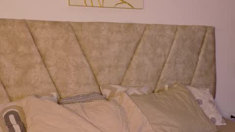 Snapshot of miablumm_ chatting on December 2, 2025, 11:37 am miablumm_ online show from December 2, 2025, 11:37 am