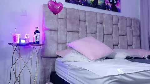 miablumm_ online show from February 24, 2026, 11:25 pm