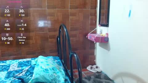 Snapshot of miabrunette23 chatting on February 12, 2025, 1:19 am MIA online show from February 12, 2025, 1:19 am