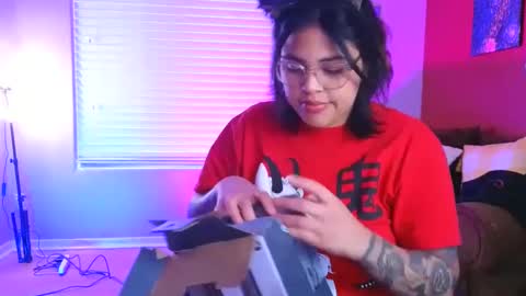 Snapshot of miacanela_xo chatting on December 8, 2024, 11:51 pm Mia online show from December 8, 2024, 11:51 pm