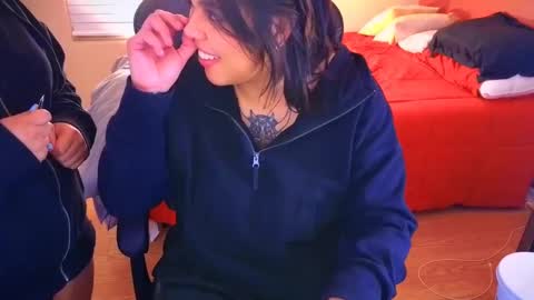 Snapshot of miacanela_xo chatting on January 11, 2025, 5:20 am Mia online show from January 11, 2025, 5:20 am