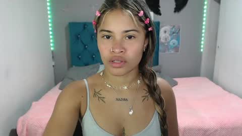 miacumgirl online show from June 1, 2026, 12:29 pm