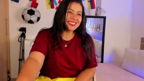 Snapshot of miadanielss chatting on June 19, 2026, 4:22 pm IG Yojanagomez online show from June 19, 2026, 4:22 pm