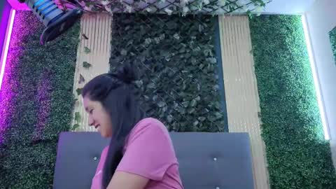 Snapshot of miafix chatting on September 25, 2025, 2:10 pm Mia Carter Schedule 800 - 1430 gtm-5 online show from September 25, 2025, 2:10 pm