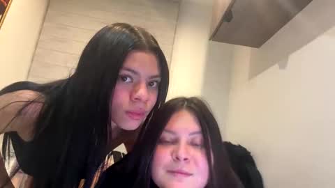 Snapshot of miaflame03 chatting on October 30, 2025, 4:14 am miaflame03 online show from October 30, 2025, 4:14 am