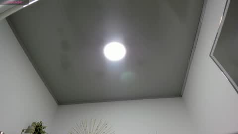 Miah Collins online show from March 7, 2025, 11:07 am