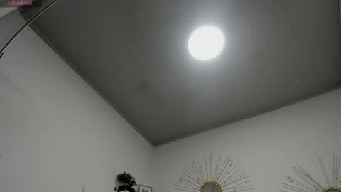 Miah Collins online show from September 23, 2025, 11:13 am