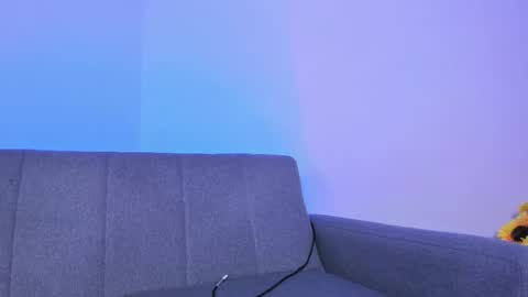 miah new independent model acount online show from February 25, 2026, 3:38 am