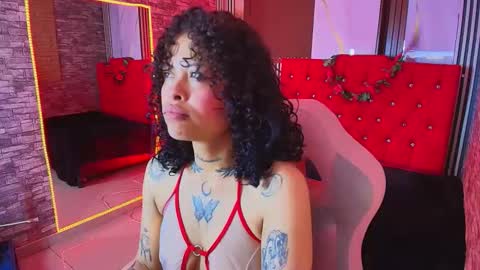 Snapshot of miahernadez303av chatting on November 4, 2025, 3:16 am MIA VELEZ online show from November 4, 2025, 3:16 am