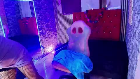 Snapshot of miahernadez303av chatting on November 17, 2025, 3:01 am MIA VELEZ online show from November 17, 2025, 3:01 am