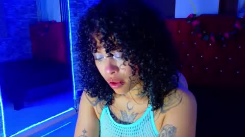 MIA VELEZ online show from March 10, 2026, 5:34 am