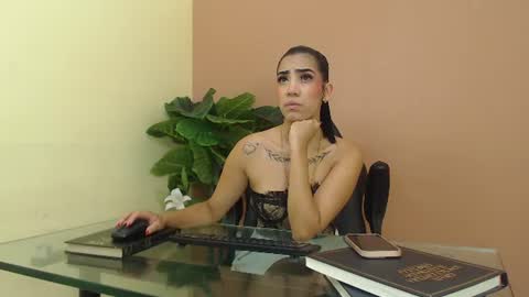 Snapshot of miakarsson chatting on August 5, 2026, 8:00 pm Mia online show from August 5, 2026, 8:00 pm